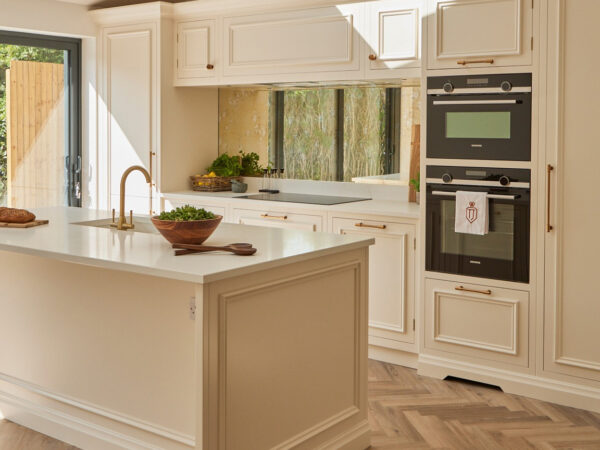 VINHOMES REVERSIDE
